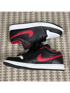 Nike Air Jordan 1 Low Black Gym Red White Mens Size 10 Sneakers 553558-063